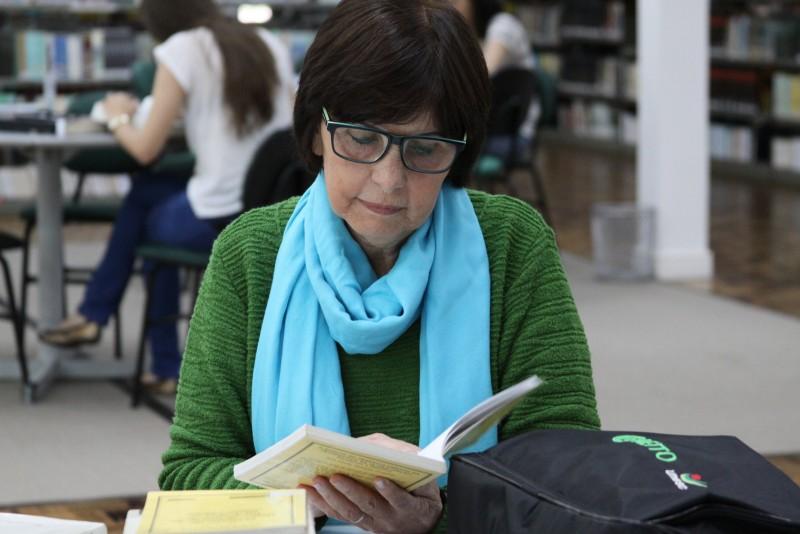Aos 70 anos, Dona Irene é inspiração na universidade