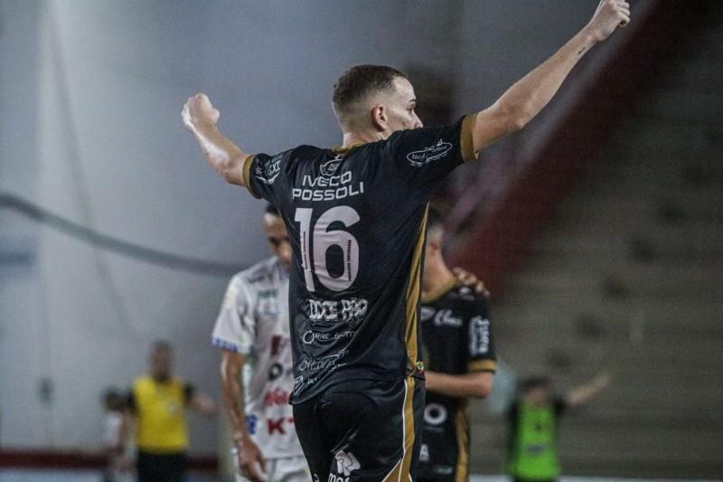 Criciúma Futsal goleia fora de casa e assume liderança do Catarinense