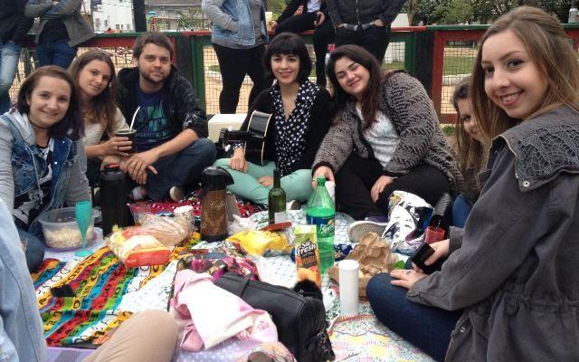 Pik Nik Coletivo reúne centenas de pessoas na Praça do Congresso