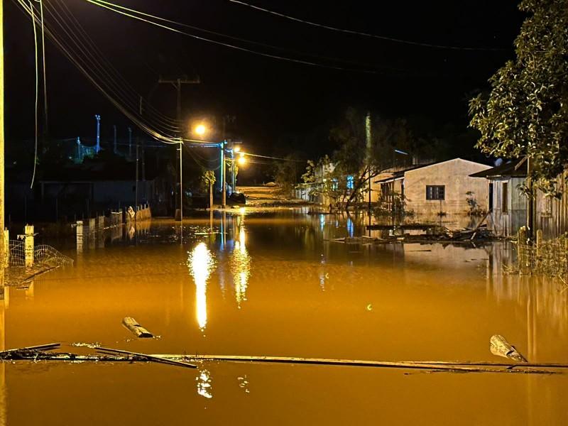 Praia Grande: cidade tem 60 pessoas desabrigadas; prefeito se pronuncia 