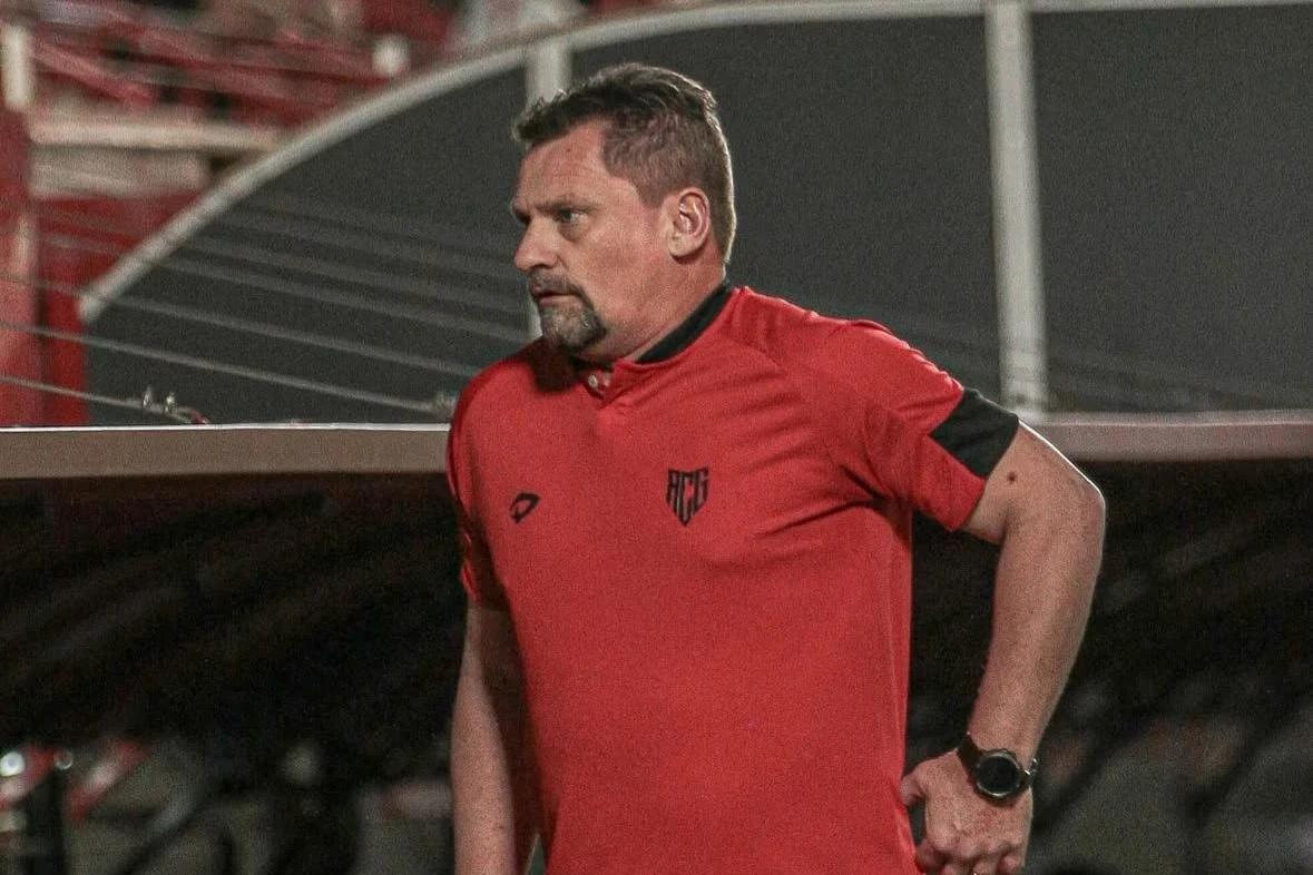 Atlético Goianiense demite técnico após derrota para o Tigre