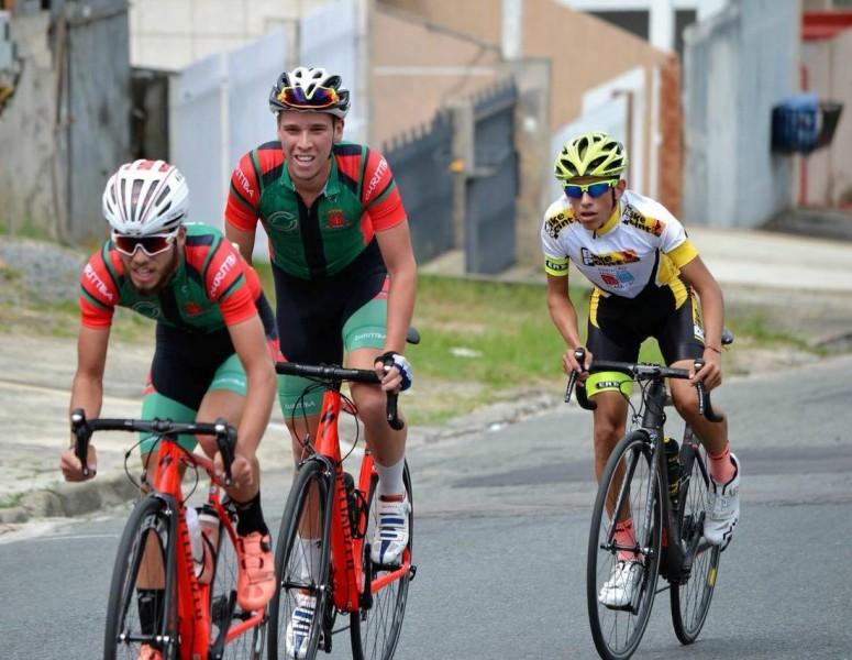 Ciclismo de Içara vence a primeira prova da temporada
