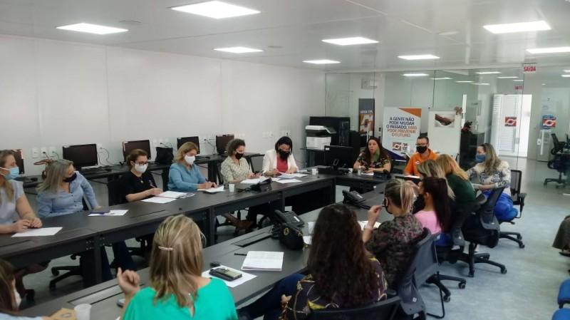Amrec: gestores da área da educação debatem regras da volta das atividades pedagógicas presenciais