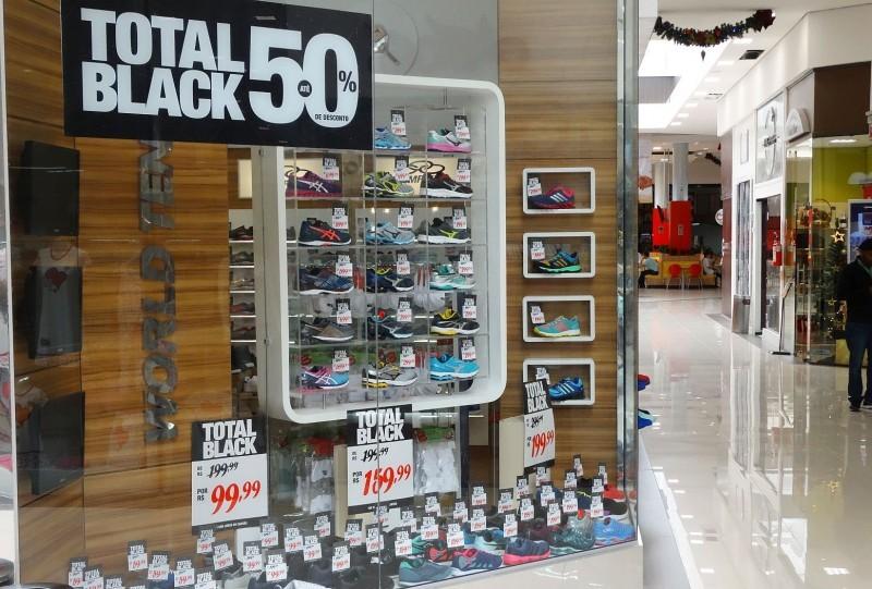 Cresce para 21% o número de empresários do varejo e de serviços que planejam aderir à Black Friday