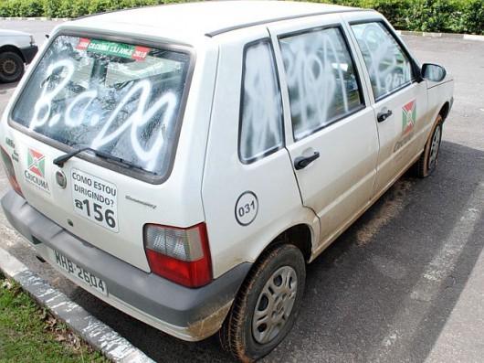 Carros da prefeitura são alvos de vandalismo