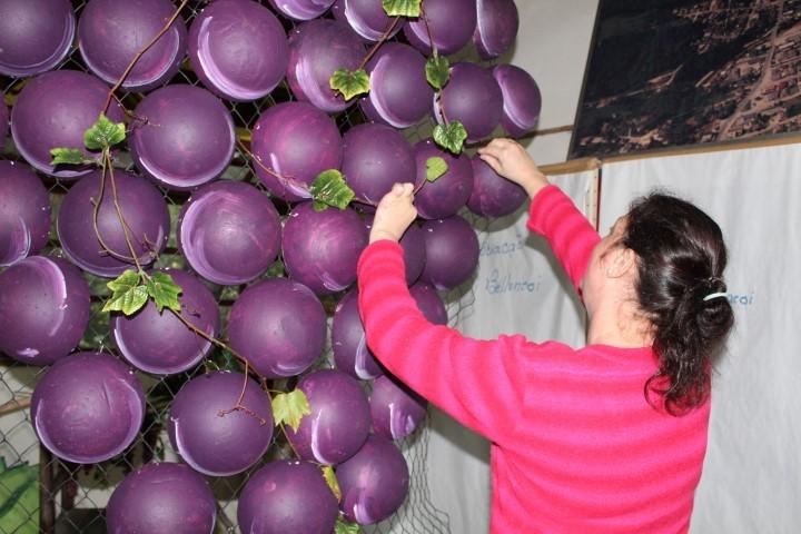 Decoração evidencia a história do vinho em Urussanga