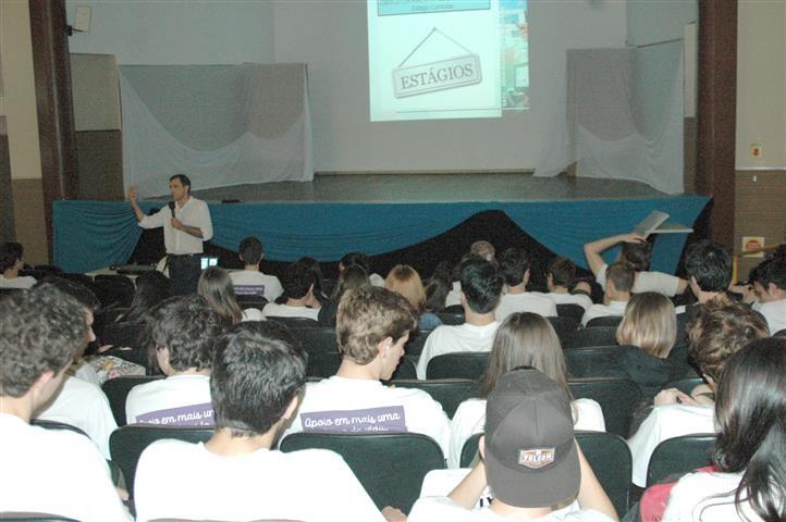 Encontro de pais na Satc fala sobre estágio
