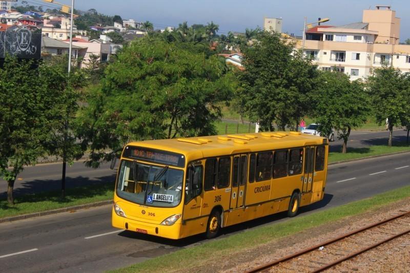 Vereador questiona sobre fiscalização da velocidade dos ônibus em Criciúma
