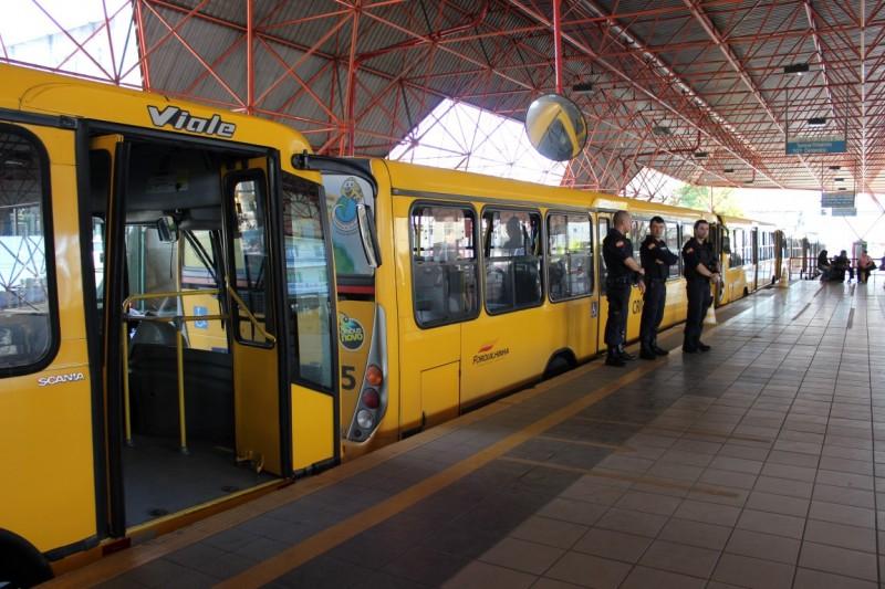 Motoristas e cobradores fazem manifestação 