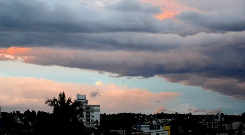 Semana será de tempo firme, mas com sol entre nuvens no Sul de SC