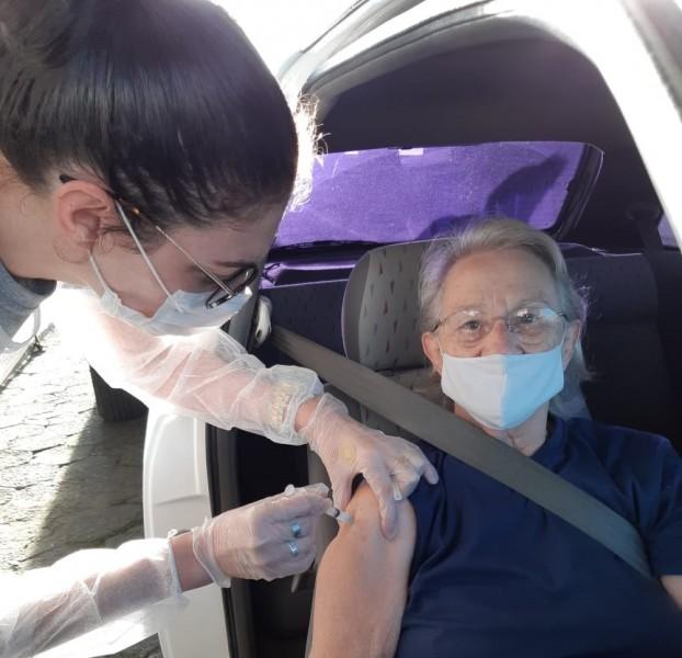 Morro da Fumaça vacinará idosos de 70 a 72 anos em nova ação drive-thru