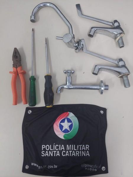 PM prende homem furtando prédio de antiga agência bancária em Criciúma