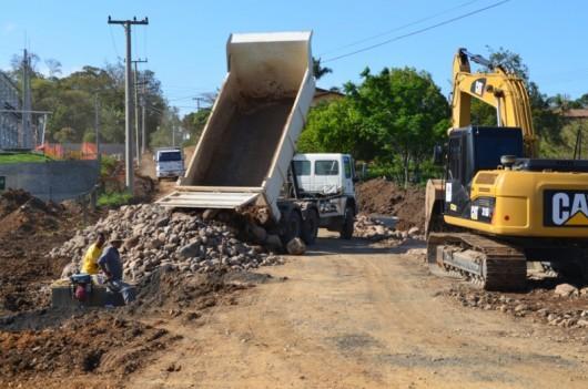 Pavimentação do Distrito Industrial, em Nova Veneza, em ritmo acelerado