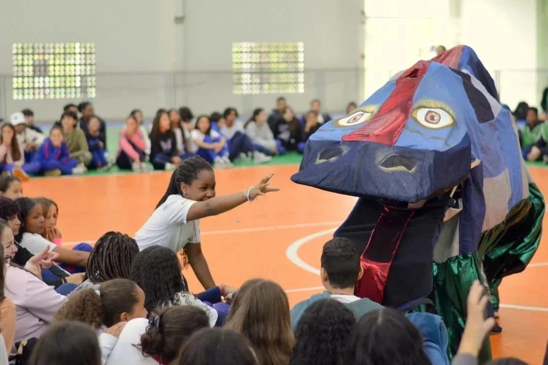 Cultura Mamoeira leva apresentações e rodas de conversa para praças de Criciúma