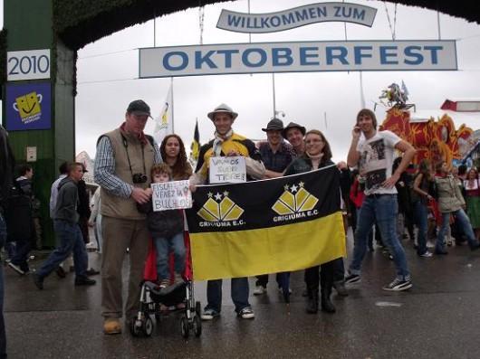 Torcida do Tigre na Oktoberfest