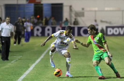 Lesionado, Lins desfalcará o Tigre por duas semanas