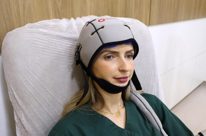Hospital Unimed Criciúma adquire touca que evita ou reduz queda capilar em pacientes com câncer