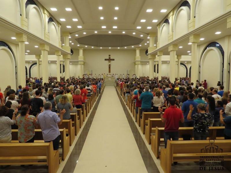 Mais de 30 mil são esperados neste domingo