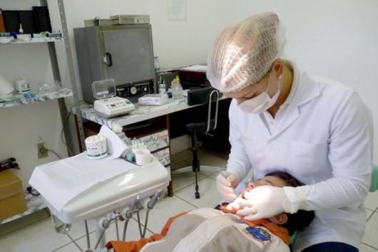 Unidade de Saúde de Ermo recebe equipamento para projeto odontológico
