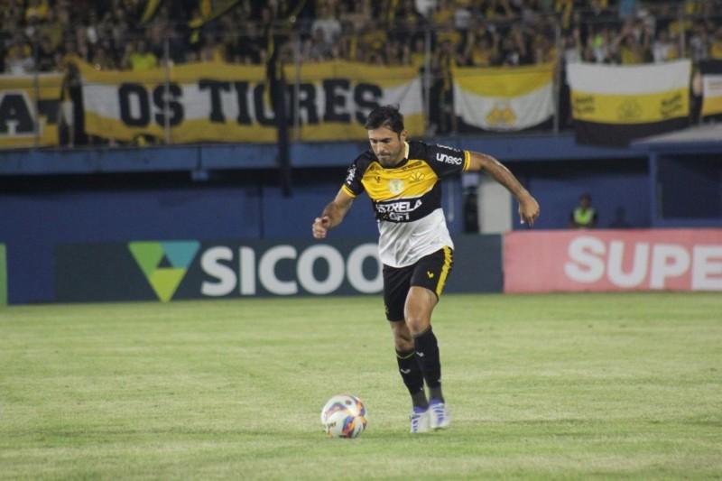Criciúma encara o Barra na busca de reverter derrota e chegar à final do Catarinense