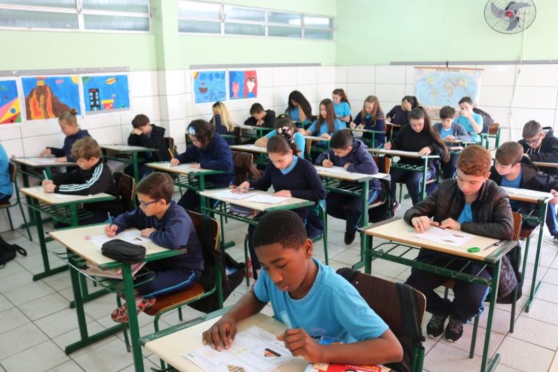 Quase 18,3 alunos realizam a prova do Prêmio Acic de Matemática na próxima terça-feira