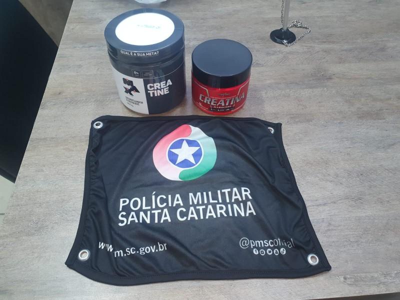 Homem é preso por furtar suplementos de supermercado