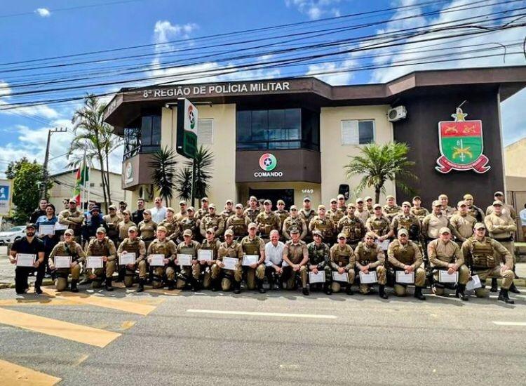 Polícia Militar realiza treinamento com simulação de roubo a banco em Pedras Grandes