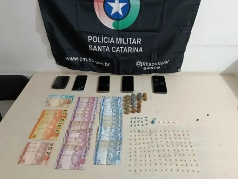 Trio é preso por tráfico de drogas em Sombrio