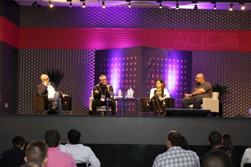 Três painéis compõem a programação da Expomais