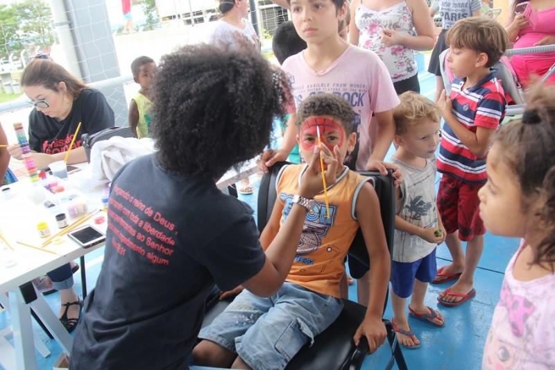 Ação de Natal reúne moradores do bairro Progresso