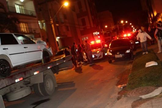 Colisão envolve seis veículos na rua Dolário dos Santos, em Criciúma