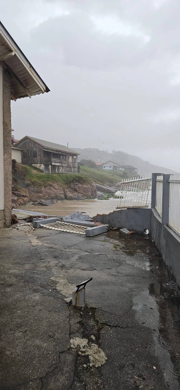 Possível tsunami meteorológico atinge municípios do Sul de Santa Catarina; veja vídeos — foto 1
