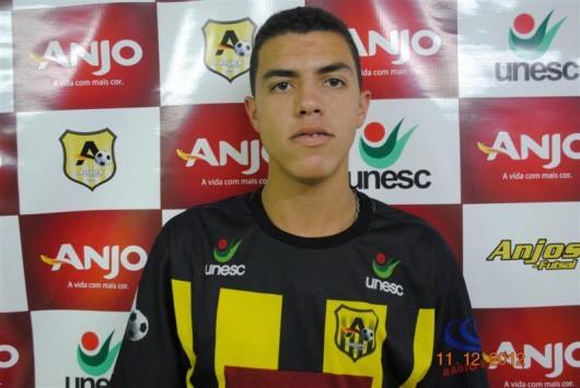 Atleta do projeto Anjos do Futsal está em equipe da Espanha