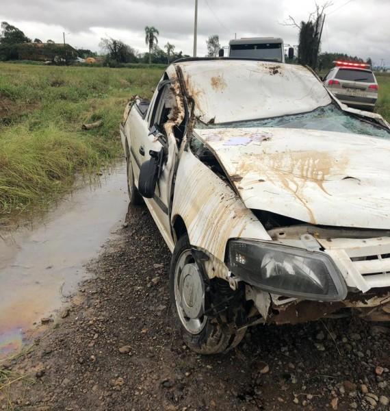 Homem morre em capotamento na rodovia Jacob Westrup