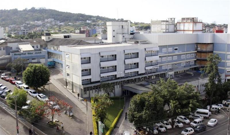 Médicos são contra intervenção no HSJ