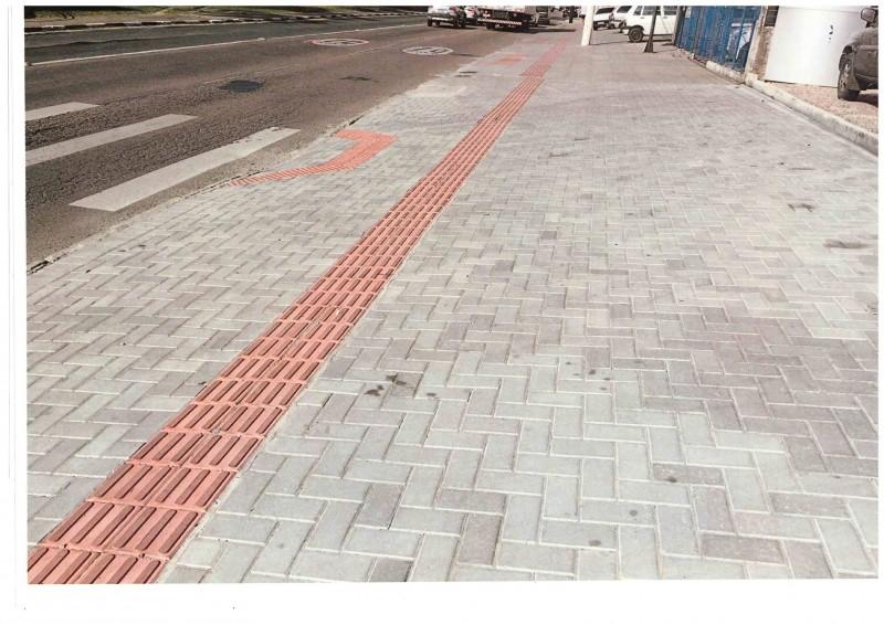 Notificações para adequação de calçadas seguem sendo entregues em Criciúma