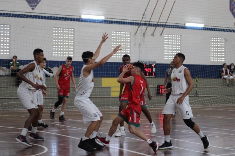Equipes de futsal e handebol masculino de Criciúma são campeões da Olesc
