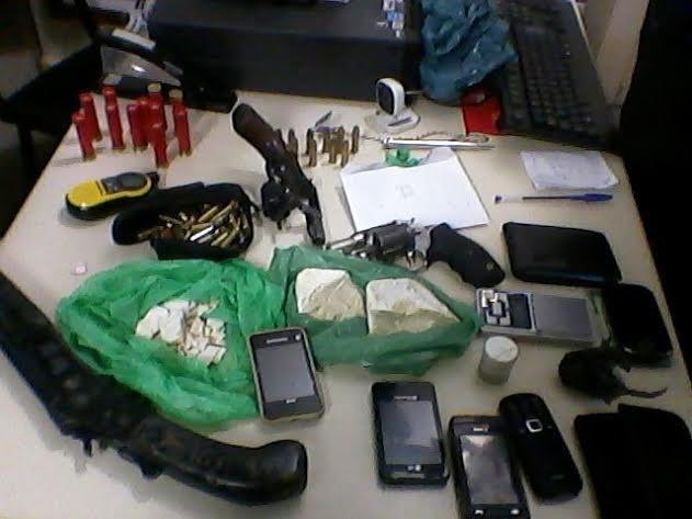 DIC apreende armas, drogas e desmantela grupo criminoso