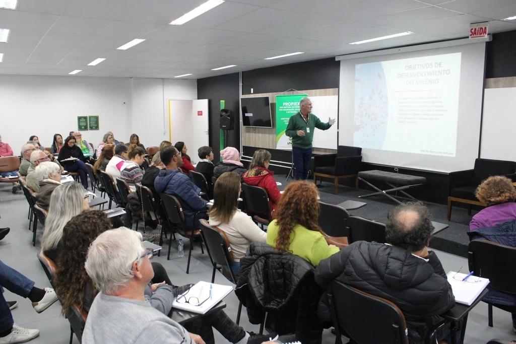 Escola de Lideranças Comunitárias inicia nova turma na Unesc Araranguá