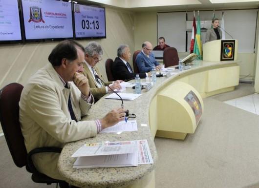 Dois requerimentos no Legislativo de Criciúma pedem imunização em massa 