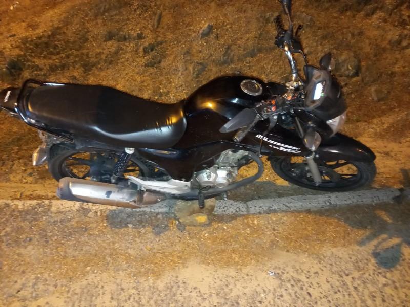 Colisão entre carro e moto deixa jovem ferida em Morro da Fumaça 