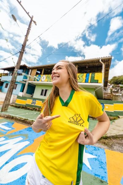 Criciúma apresenta camisa especial para a Copa do Mundo