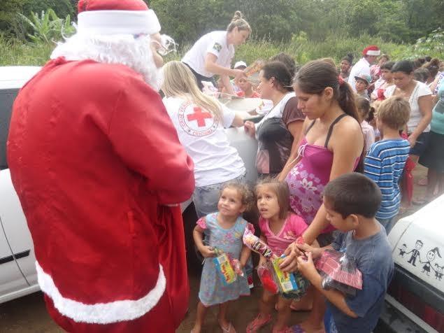 Campanha Natal Solidário faz distribuição de brinquedos