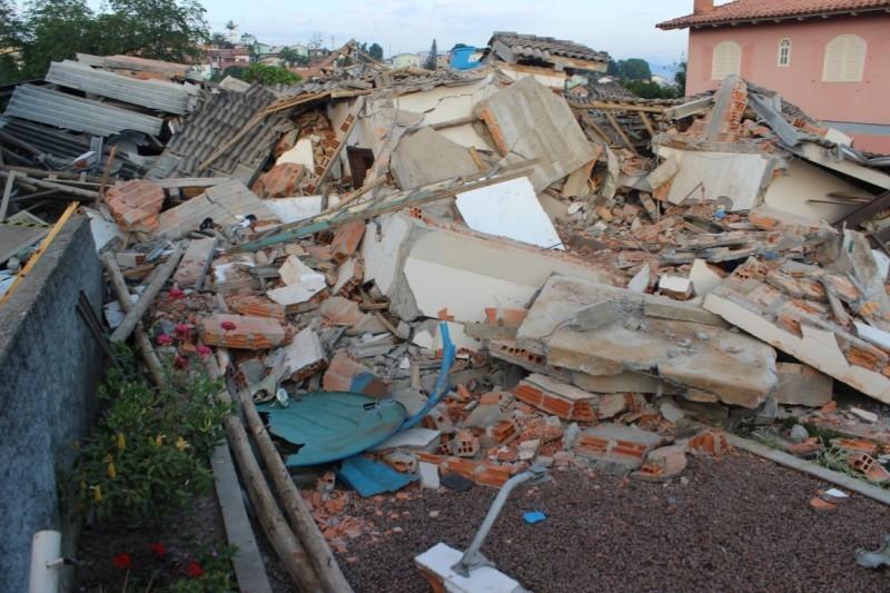 Laudo aponta falhas na construção de casa que desmoronou
