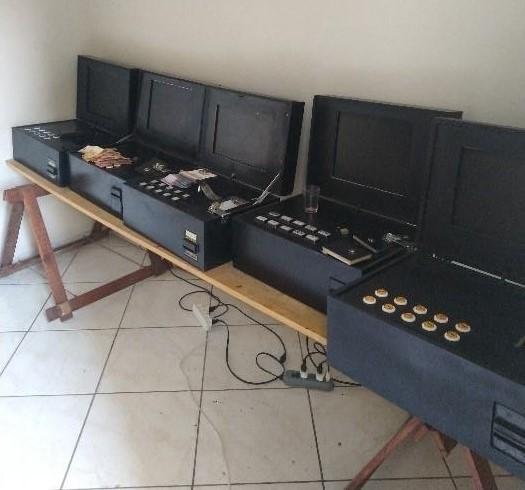 PM descobre no Centro de Criciúma local utilizado para a prática de jogos de azar