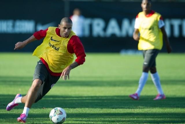 Wellington Paulista está fora do jogo contra o Criciúma