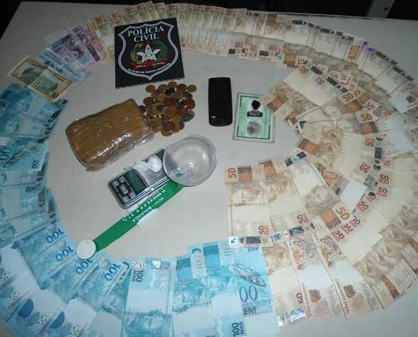 Idoso é preso em boate por tráfico de drogas