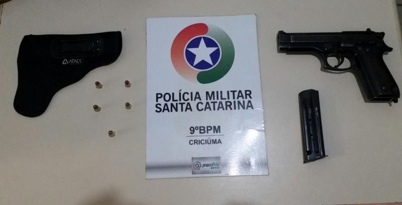 Em Criciúma, polícia apreende arma de fogo e munições 