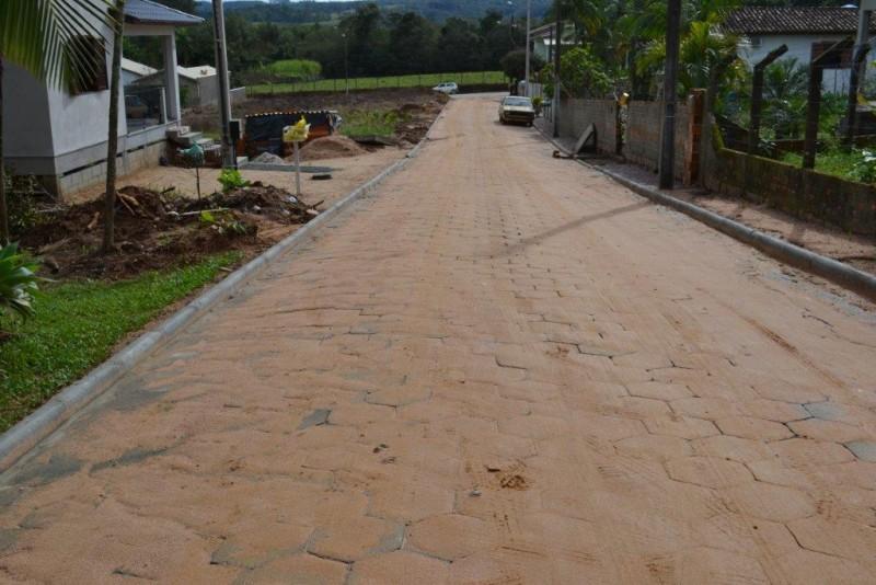 Bairros Jardim Elizabeth e Bela Vista 100% pavimentados