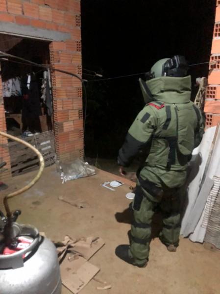 Polícia Militar apreende mais de 200 cartuchos de explosivos em residência